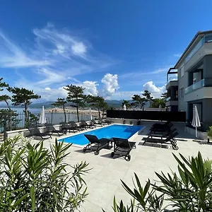 Punta - Luxury With Pool ***** Šilo